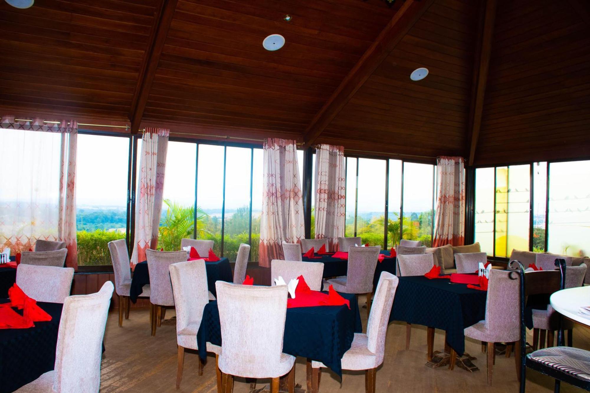 Cranes Suites Hotel Kitale Exterior foto